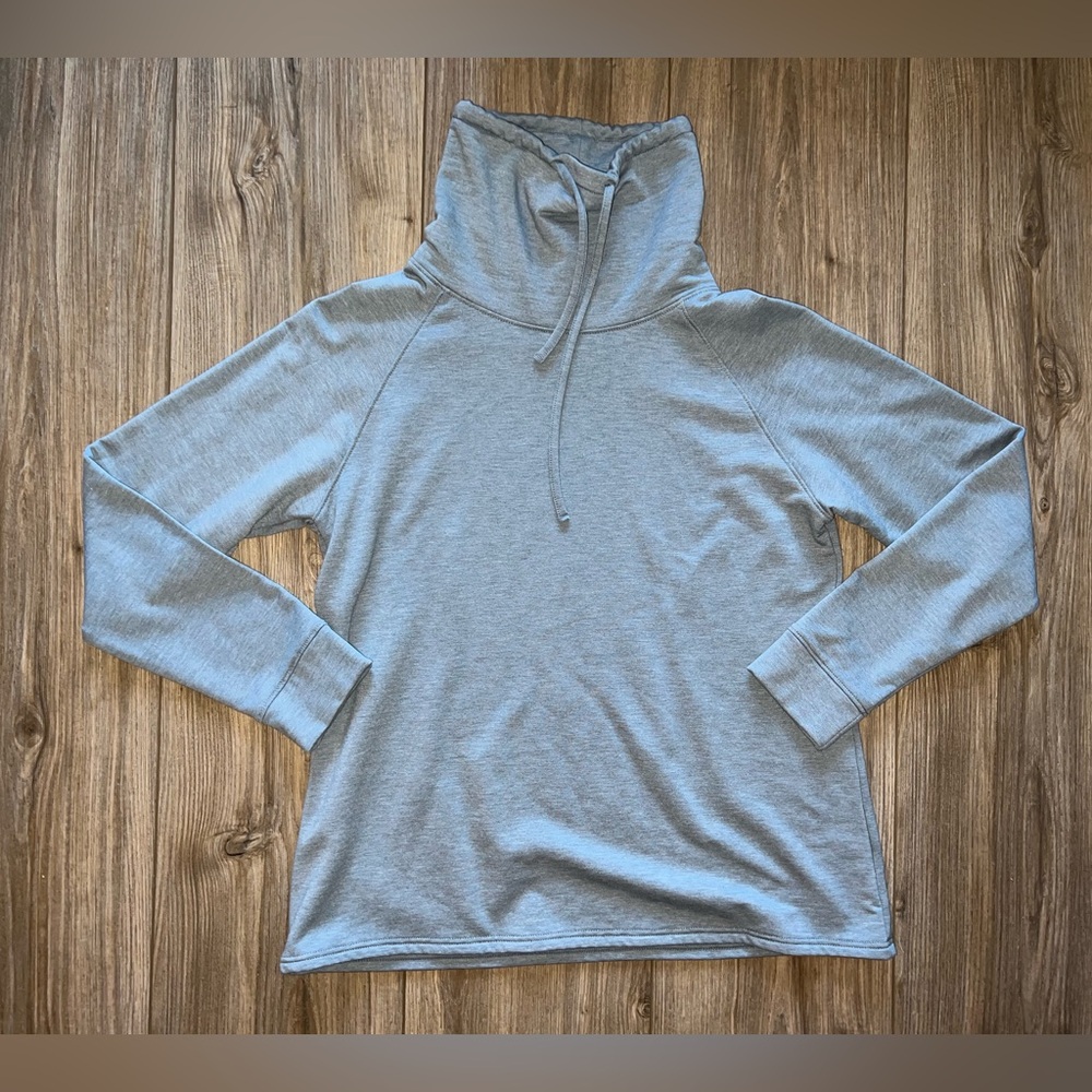 32 Degrees Cowl Pullover Women’s Medium
Cozy soft